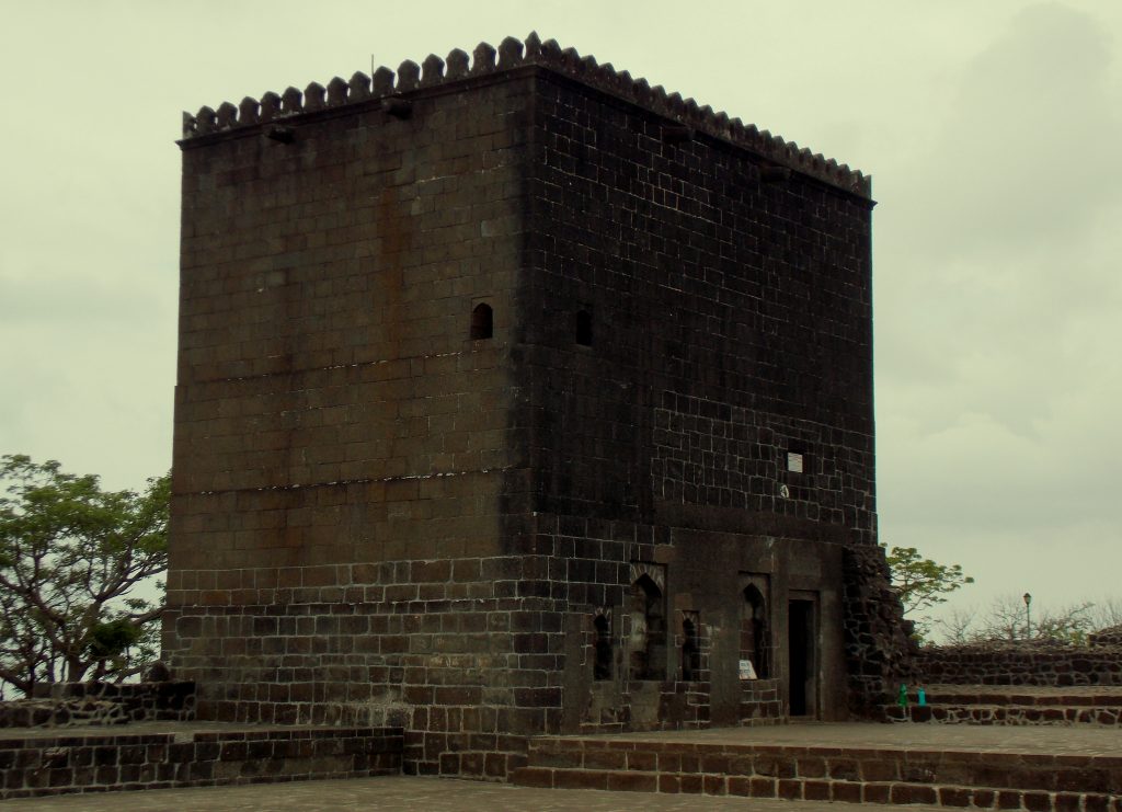 shivneri - best historical places in maharashtra - abonthemove